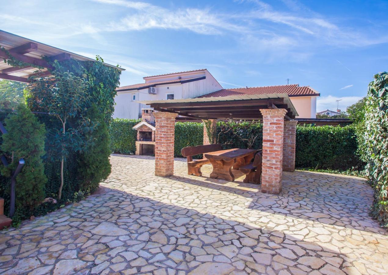 Ema-Dany Apartamento Poreč Exterior foto