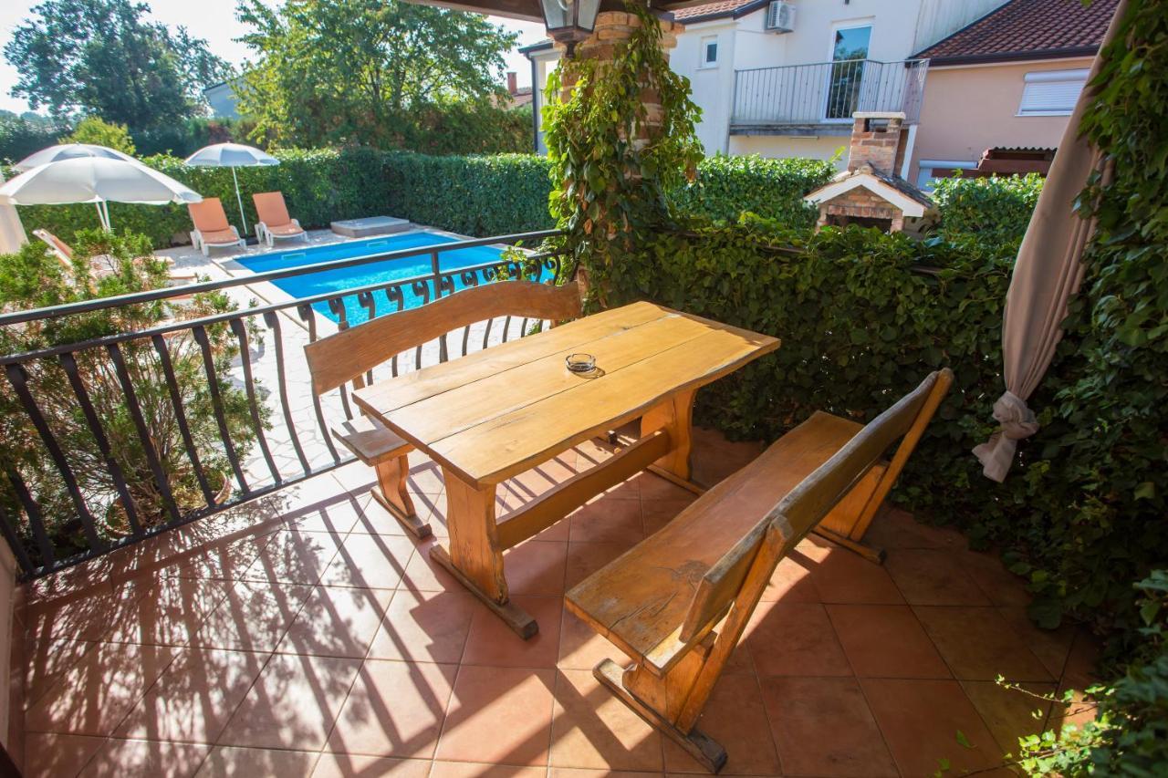 Ema-Dany Apartamento Poreč Exterior foto